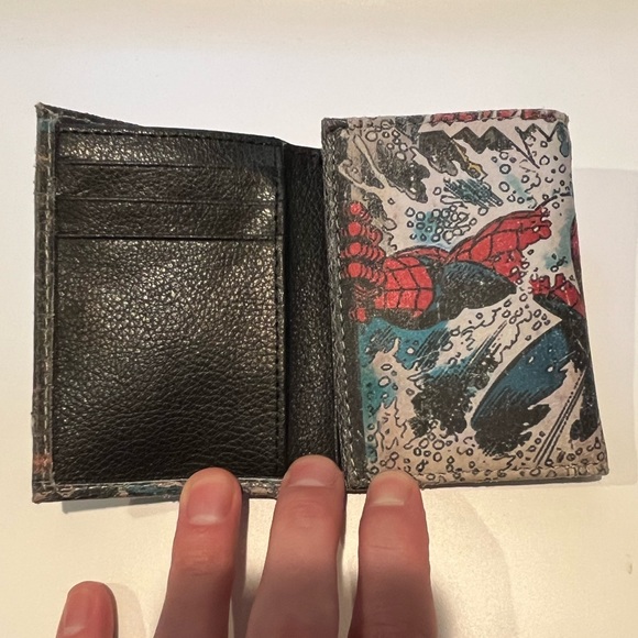 Spider-Man Tri-Fold Wallet - Marvel Comics - Picture 5 of 14